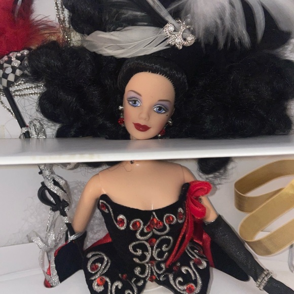 Barbie new in box Masquerade collection - Picture 3 of 4